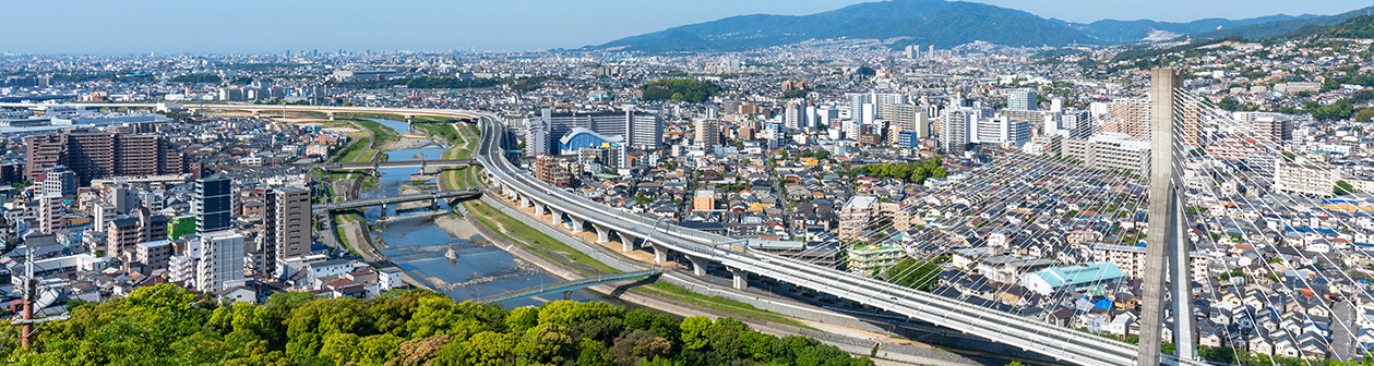 地元での長年の実績と京阪神に特化した直営ネットワーク